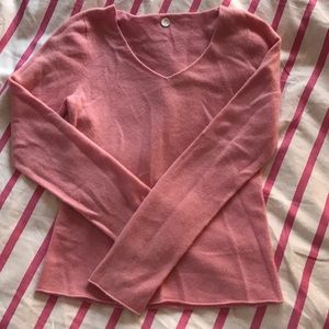 Margaret O'Leary 100% Cashmere pink v-neck sweater